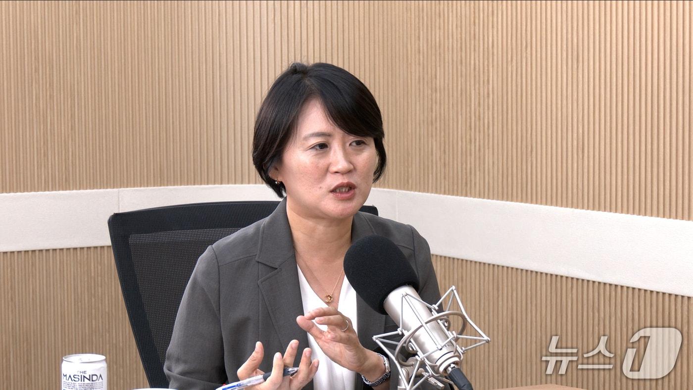 박지혜 더불어민주당 의원이 26일 뉴스1TV &#39;팩트앤뷰&#39;에 출연해 질문에 답하고 있다.