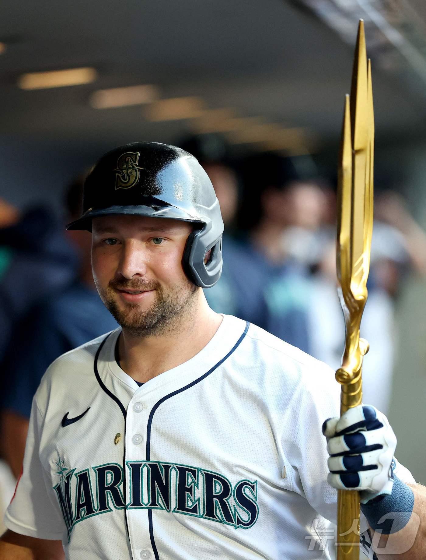 본문 이미지 - MLB 시애틀 롤리가 포수 최초 50홈런 고지를 밟았다. ⓒ AFP=뉴스1