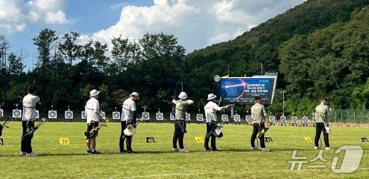 본문 이미지 - 40회 올림픽제패기념 회장기 대학·실업 양궁대회 연습경기 모습..&#40;청주시 제공. 재판매 및 DB금지&#41;./뉴스1