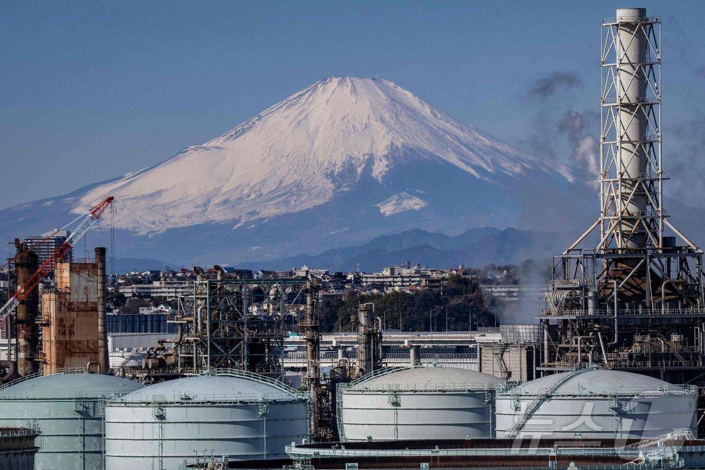 2025년 2월 9일 가나가와현 요코하마에서 촬영된 일본 최고봉인 후지산. 2025.02.09. ⓒ AFP=뉴스1