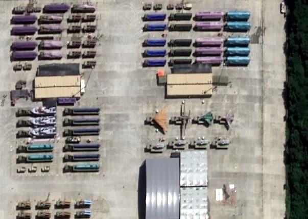 본문 이미지 -   8월9일 에어버스 위성이 촬영한 이미지. 중국이 전승절 열병식을 위해 최첨단 무기들을 모아둔 모습. 2025.08.09.&#40;사진 출처 : Pl&eacute;iades Neo/Airbus DS&#41;