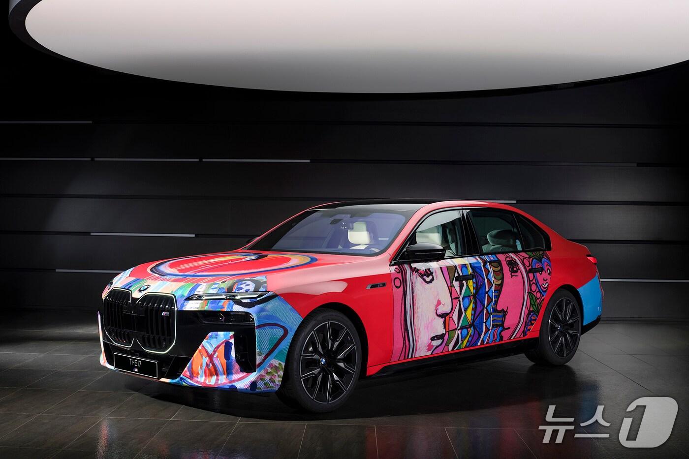 BMW가 이건용 작가와 협업해 제작한 i7 작품 (BMW 제공)