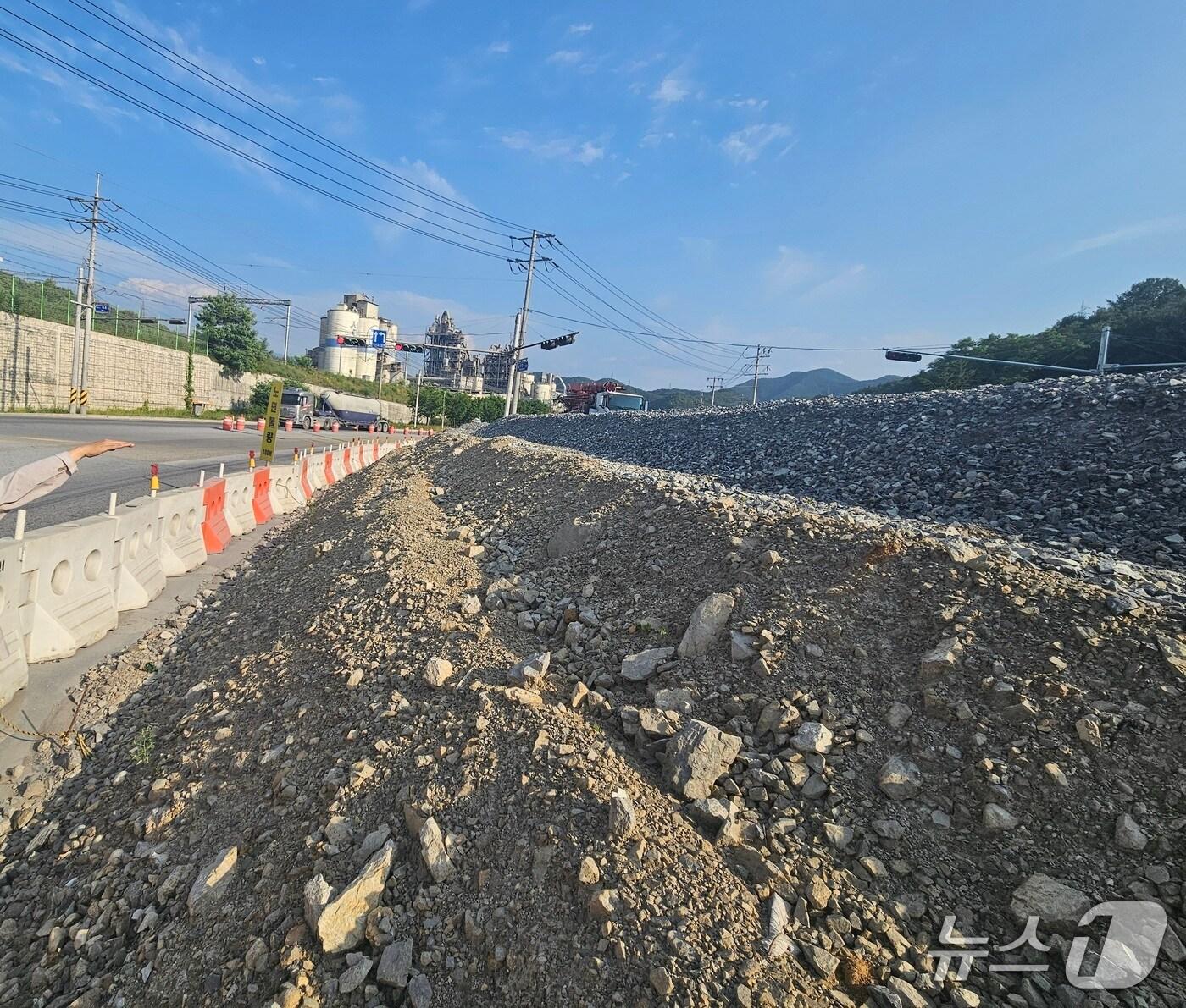 본문 이미지 -  제천~단양 구간 &#39;국도 5호선 우덕지구 위험도로 개선공사&#39;. 2025.8.27/뉴스1 손도언 기자