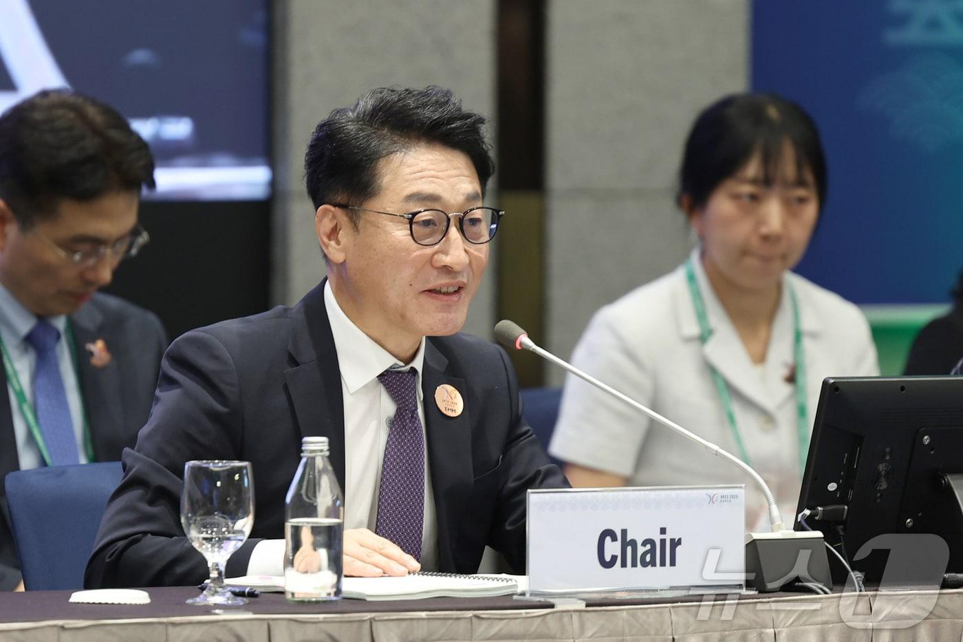 이호현 산업통상자원부 2차관이 27일 부산 누리마루APEC하우스에서 열린 아시아태평양경제협력체&#40;APEC&#41; 에너지장관회의에서 발언하는 모습. &#40;산업통상자원부 제공. 재판매 및 DB 금지&#41; 2025.8.27/뉴스1