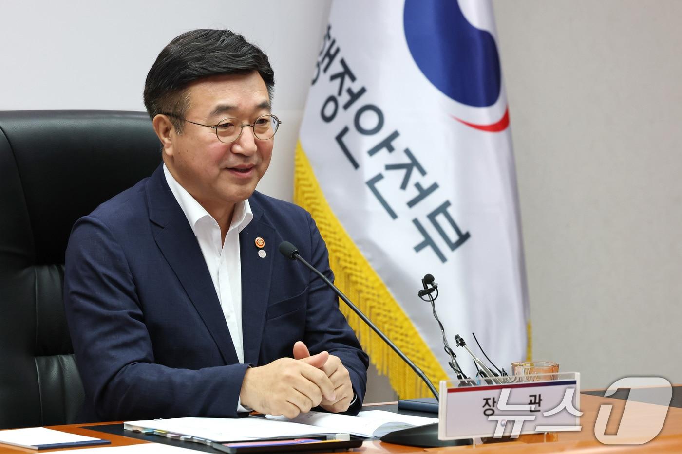 윤호중 행정안전부 장관이 28일 오전 서울 종로구 정부서울청사에서 열린 중앙지방정책협의회의에서 모두발언을 하고 있다. 2025.8.28/뉴스1 ⓒ News1 임세영 기자