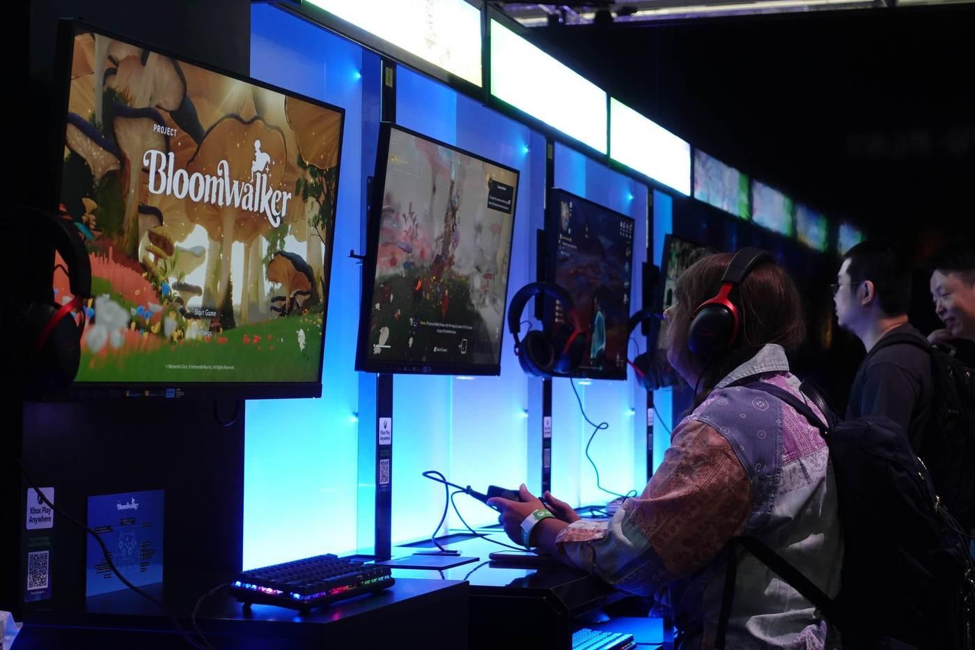 넷마블이 독일 쾰른에서 열린 게임스컴의 엑스박스&#40;Xbox&#41; 부스에서 미공개 신작 &#39;프로젝트 블룸워크&#39;를 선보였다.&#40;넷마블 제공&#41;