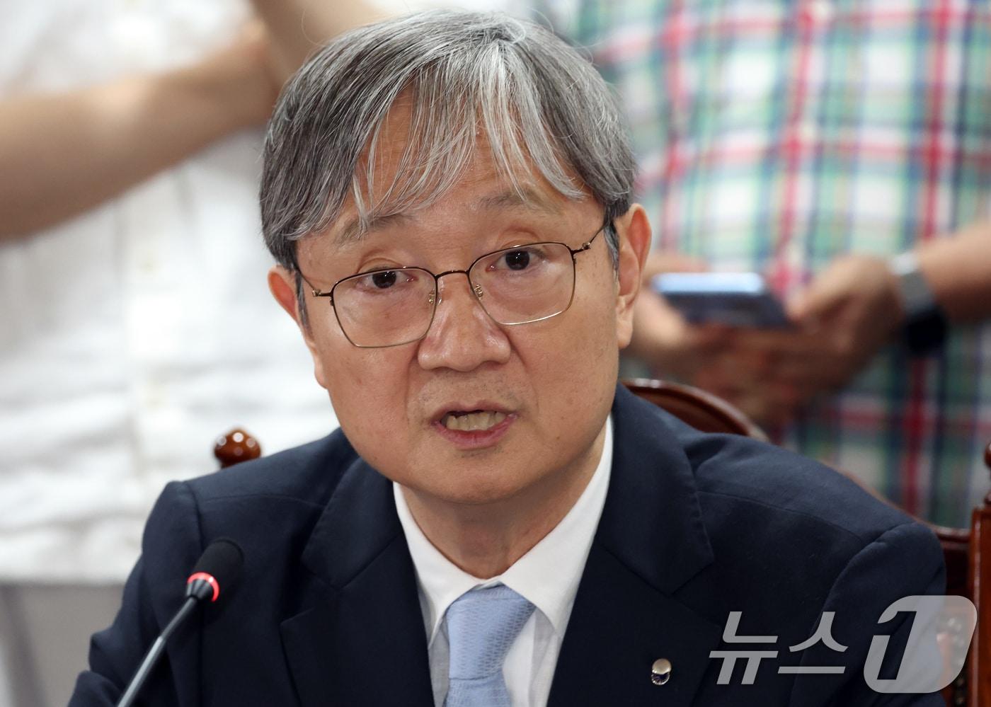 이찬진 금융감독원장이 28일 오후 서울 중구 은행연합회에서 열린 은행장들과의 간담회에서 모두 발언을 하고 있다. 2025.8.28/뉴스1 ⓒ News1 김명섭 기자