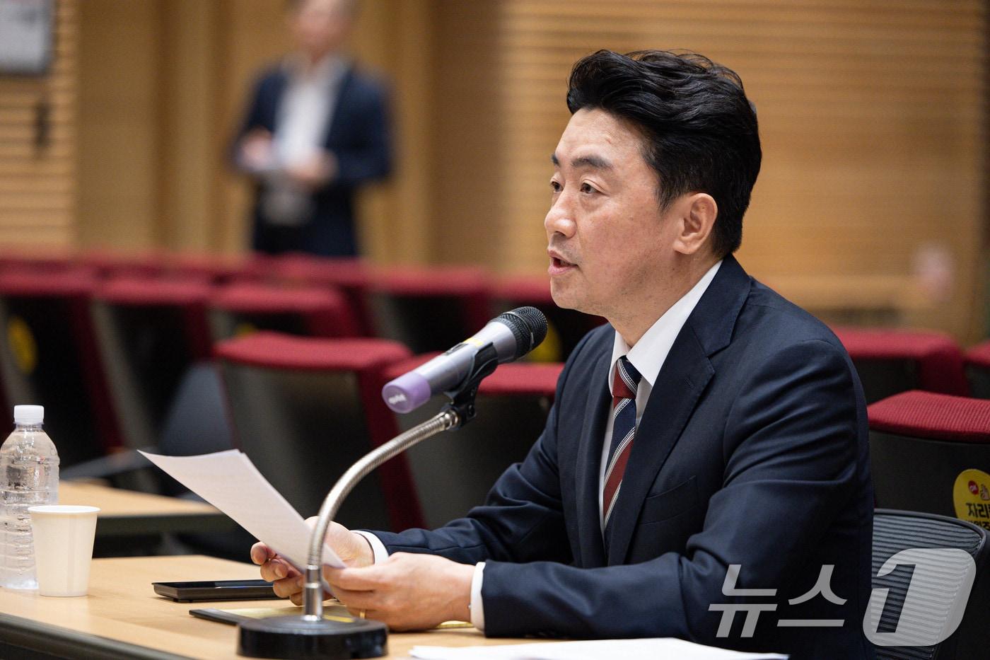 강훈식 대통령 비서실장이 28일 서울 용산 대통령실 청사에서 열린 기자간담회에서 발언을 하고 있다. 2025.8.28/뉴스1 ⓒ News1 이재명 기자