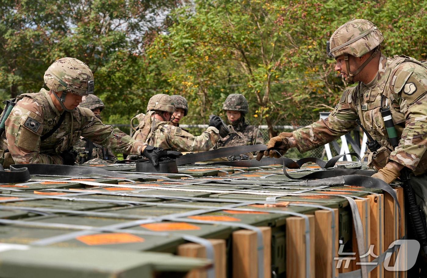 '2025 을지 자유의 방패' 훈련의 하나로 열린 한·미 연합 탄약수송 훈련. (주한미군 제19지원사령부 제공. 재판매 DB금지)