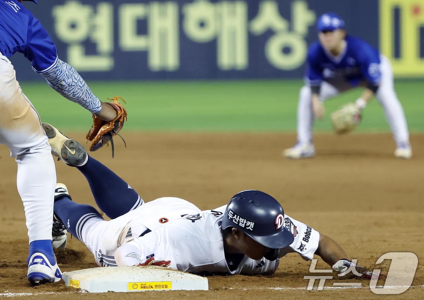 내년 시즌부터 견제 상황의 주루 방해에 대한 해석이 확대된다. / 뉴스1 DB ⓒ News1 박정호 기자