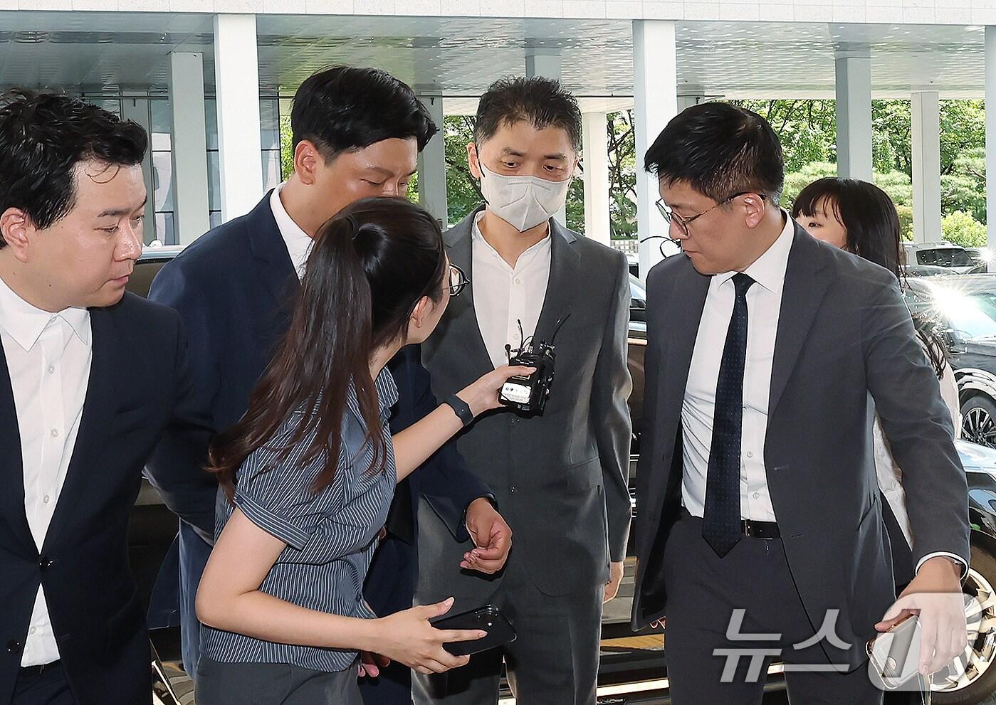 본문 이미지 - SM엔터테인먼트 시세조종 공모 의혹을 받는 김범수 카카오 창업자./뉴스1 ⓒ News1 장수영 기자