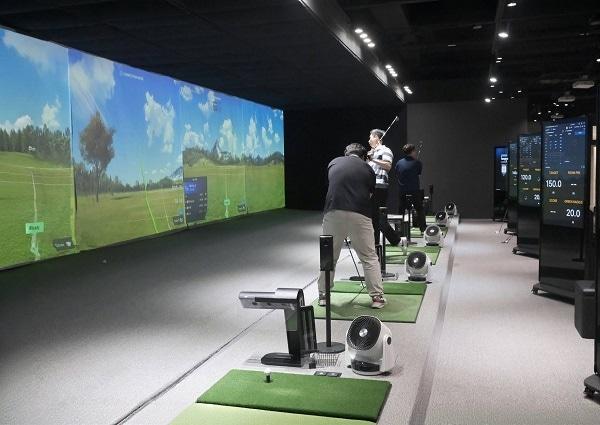 본문 이미지 - 레인지엑스 반포 매장 대회 참가하고 있는 모습 / 사진=레인지엑스 제공