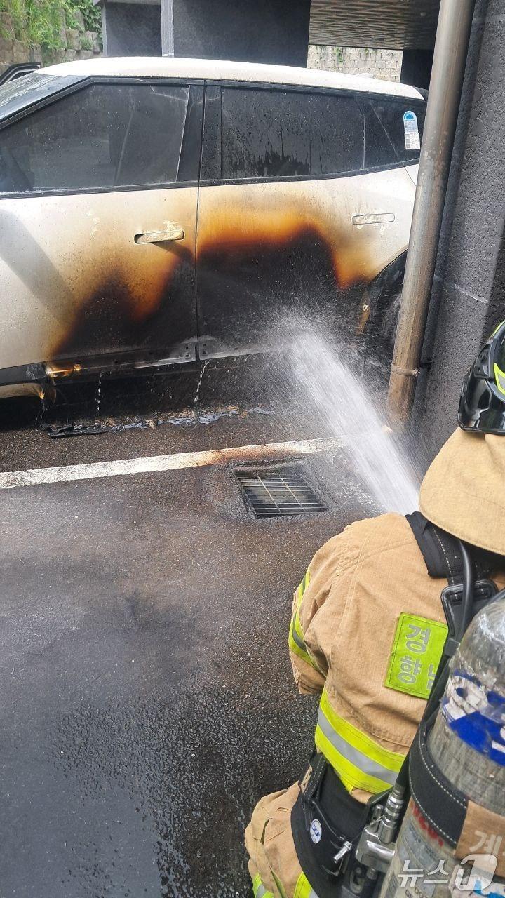 본문 이미지 - 화재 현장. &#40;경기도소방재난본부 제공. 재판매 및 DB 금지&#41; 2025.8.29/뉴스1