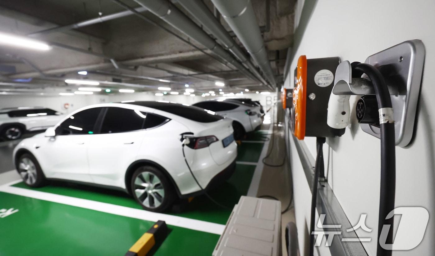 서울의 한 전기차 충전소 모습. 2025.8.29/뉴스1 ⓒ News1 김민지 기자