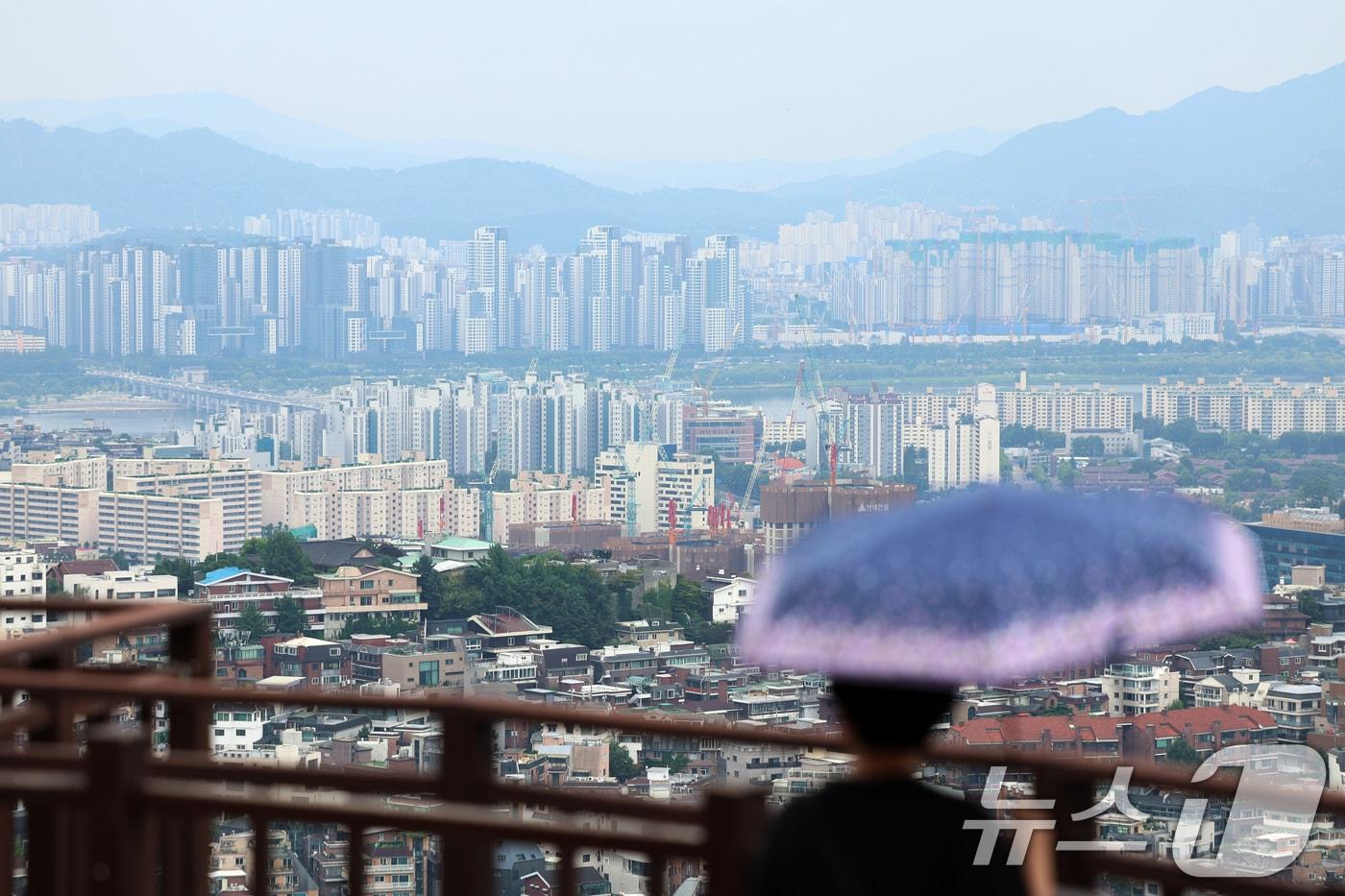 서울 시내 아파트 단지가 보이고 있다. &#40;자료사진&#41;/뉴스1 ⓒ News1 황기선 기자