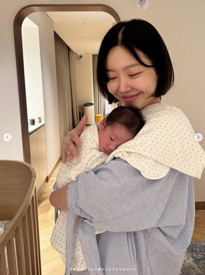 본문 이미지 - 레이디 제인 인스타그램 캡처