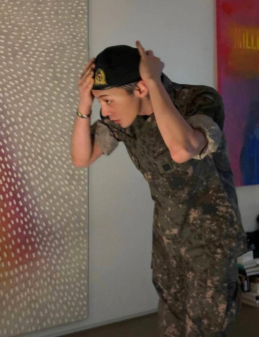 본문 이미지 - 지드래곤 SNS