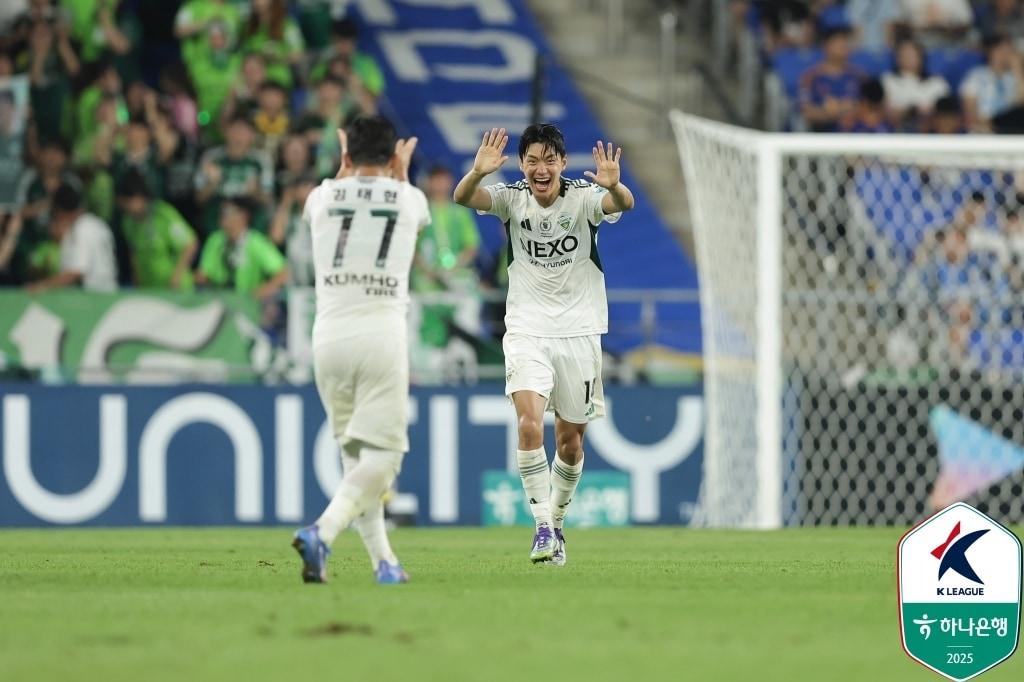 본문 이미지 - 전북 현대 공격수 전진우. &#40;한국프로축구연맹 제공&#41;