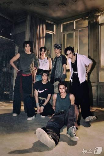 본문 이미지 - 오는 7일 캐리비안 베이 워터 뮤직 풀파티 무대에 서는 그룹 라이즈(RIIZE)(에버랜드 제공)