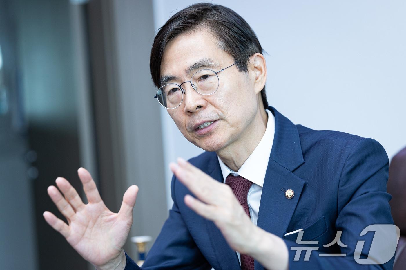 조경태 국민의힘 당대표 후보가 지난 4일 서울 여의도 국회 의원회관에서 뉴스1과 인터뷰하고 있다. 2025.08.04/뉴스1 ⓒ News1 유승관 기자