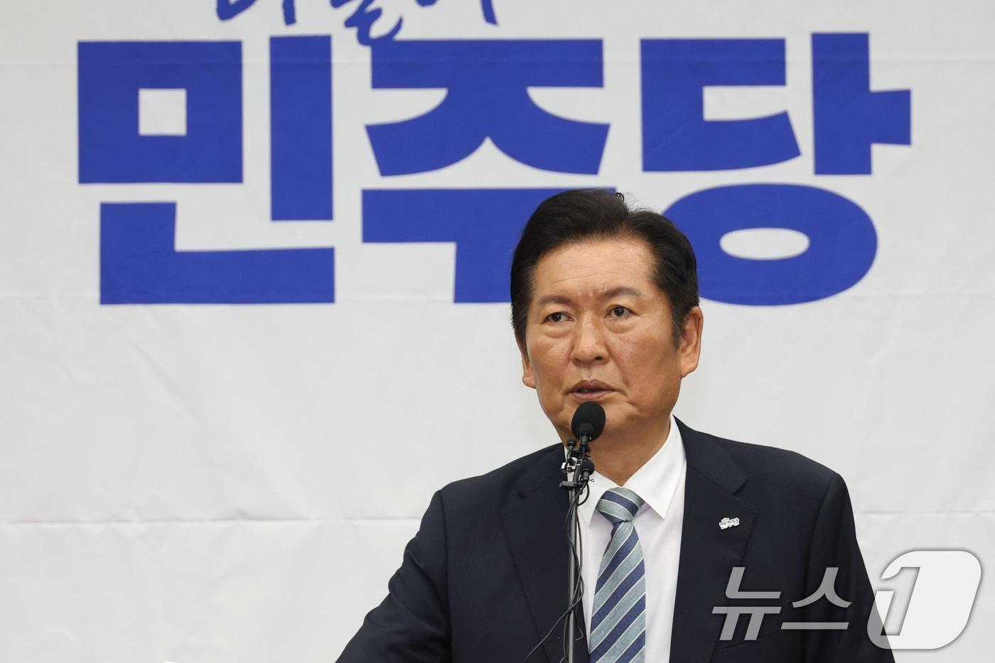 정청래 더불어민주당 대표가 4일 서울 여의도 국회에서 열린 의원총회에서 발언하고 있다. 2025.8.4/뉴스1 ⓒ News1 이광호 기자