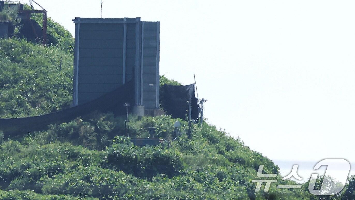 본문 이미지 - 경기 파주시 접경지역 우리 초소에 설치됐던 대북 확성기.2025.8.4/뉴스1 ⓒ News1 장수영 기자