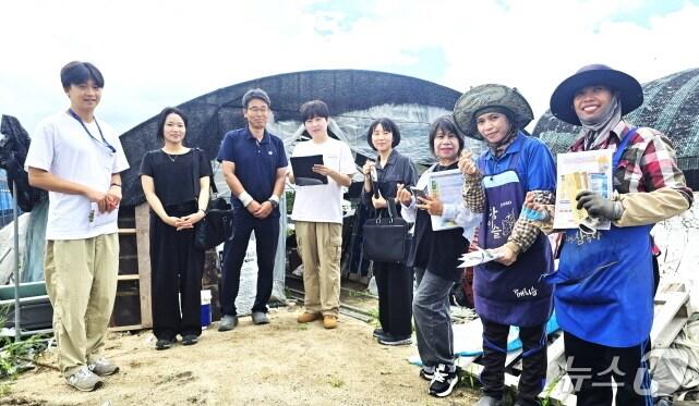 본문 이미지 - 전북 완주군은 오는 29일까지 내년도 외국인 계절근로자 운영을 위한 수요조사에 나설 계획이라고 4일 밝혔다.&#40;완주군 제공, 재판매 및 DB 금지&#41;/뉴스1