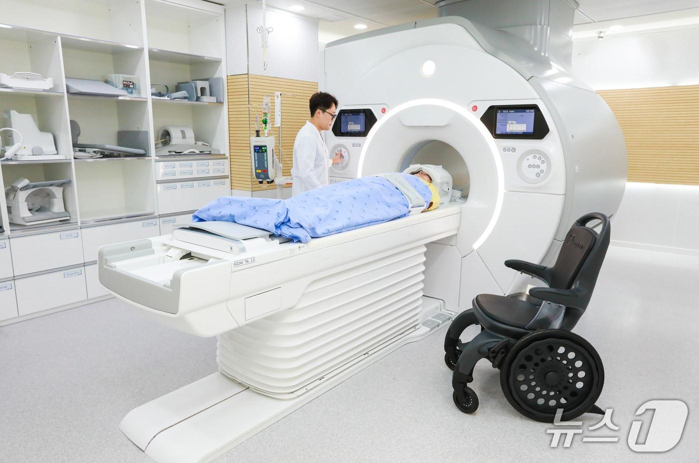 시그나 프리미어(SIGNA Premier) 3.0T(충남대병원 제공) /뉴스1