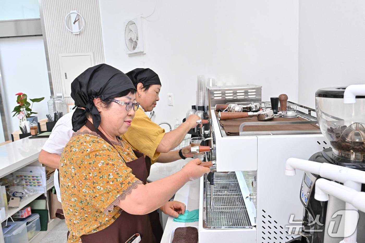 이달 강원 정선군 여량면 아우라지 복합센터에 문을 연 &#39;돌과 이야기 카페&#39; 자료 사진. &#40;정선군 제공. 재판매 및 DB금지&#41; 2025.8.4/뉴스1