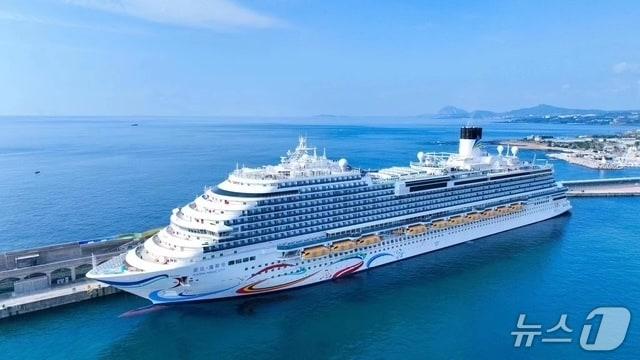 본문 이미지 - 제주 입항한 크루즈(제주도 제공. 재판매 및 DB금지)/뉴스1