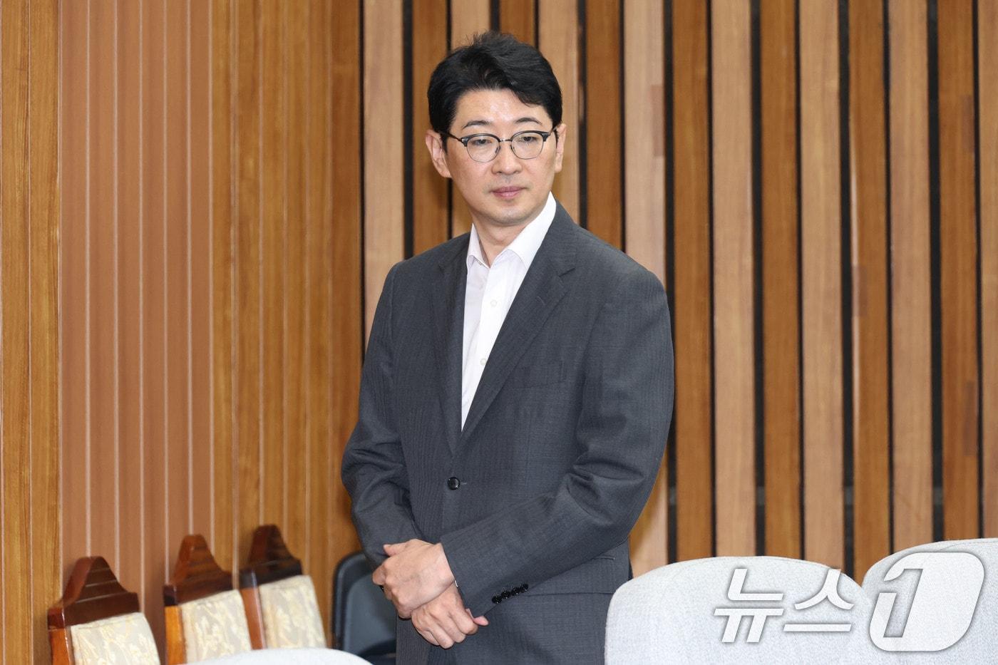 국민의힘 당대표 후보인 주진우 의원이 5일 오전 서울 여의도 국회에서 열린 반기업법&#40;상법,불법파업조장법&#41; 문제점과 향후 대응 긴급 간담회에 참석하고 있다. 2025.8.5/뉴스1 ⓒ News1 이광호 기자