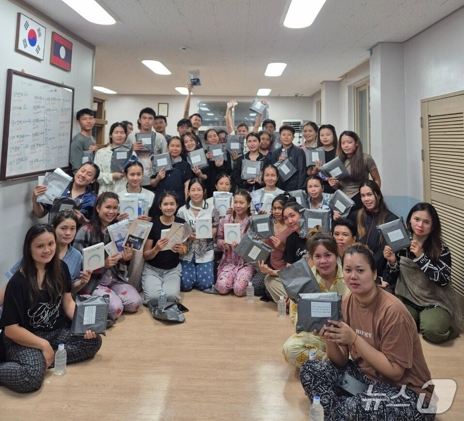 본문 이미지 - 공공형 외국인 계절근로자.&#40;농협 강원본부 제공. 재판매 및 DB금지&#41;