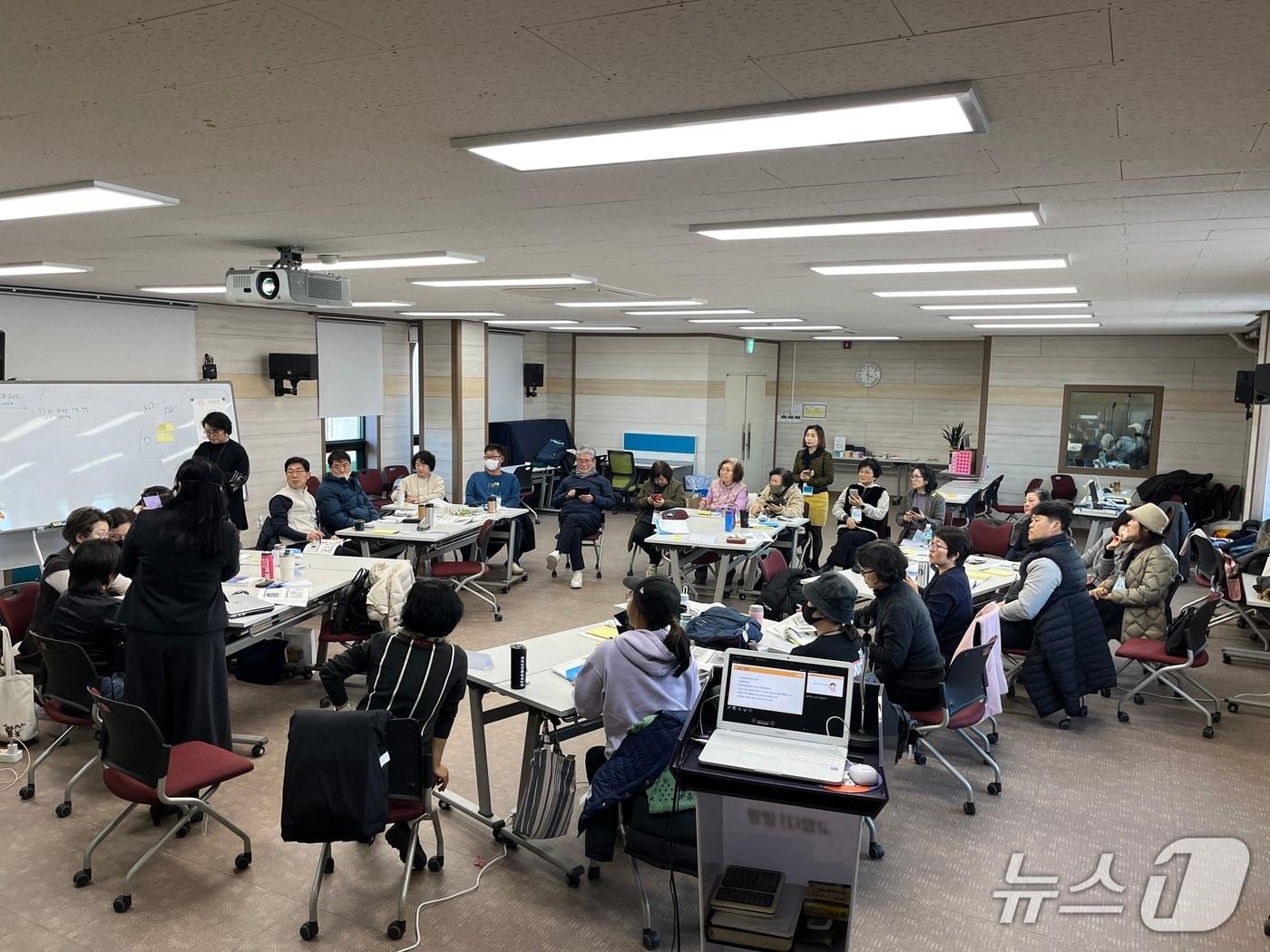 본문 이미지 - 디지털 역량 강화 교육 사진.&#40;양양군 제공. 재판매 및 DB금지&#41;/뉴스1