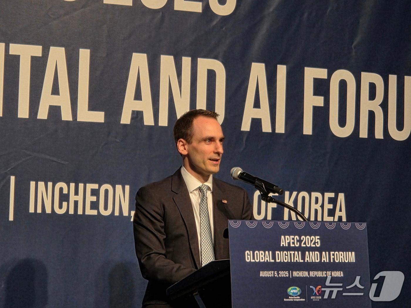 본문 이미지 - 마이클 크라치오스 미국 백악관 과학기술정책실&#40;OSTP&#41; 실장 2025.08.05/뉴스1 ⓒNews1 김정현 기자