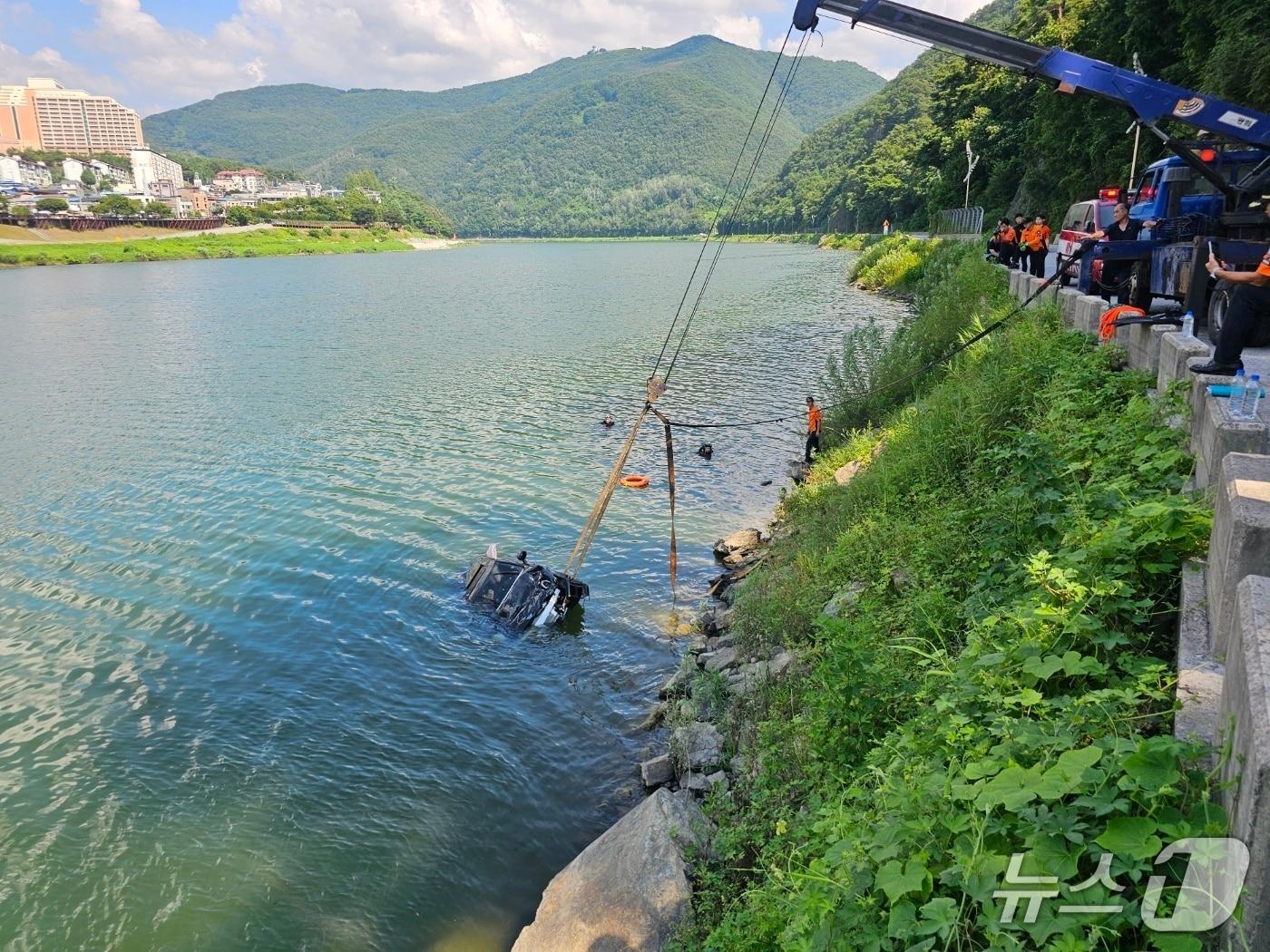 본문 이미지 - 사고현장(충북소방본부 제공. 재판매 및 DB금지)./뉴스1
