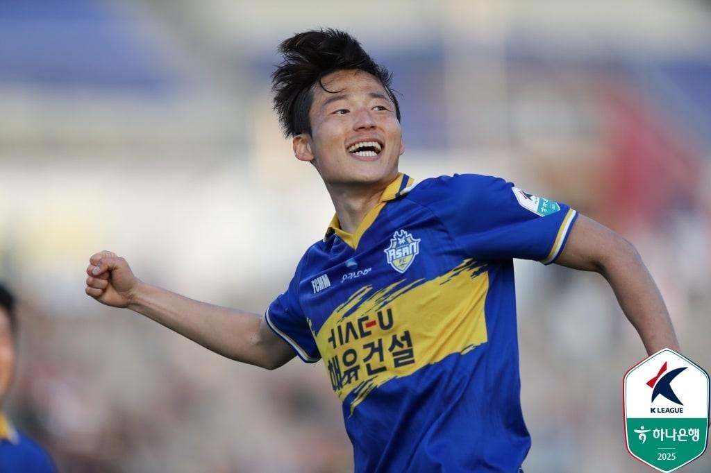 본문 이미지 -  충남아산 주장 손준호&#40;한국프로축구연맹 제공&#41;