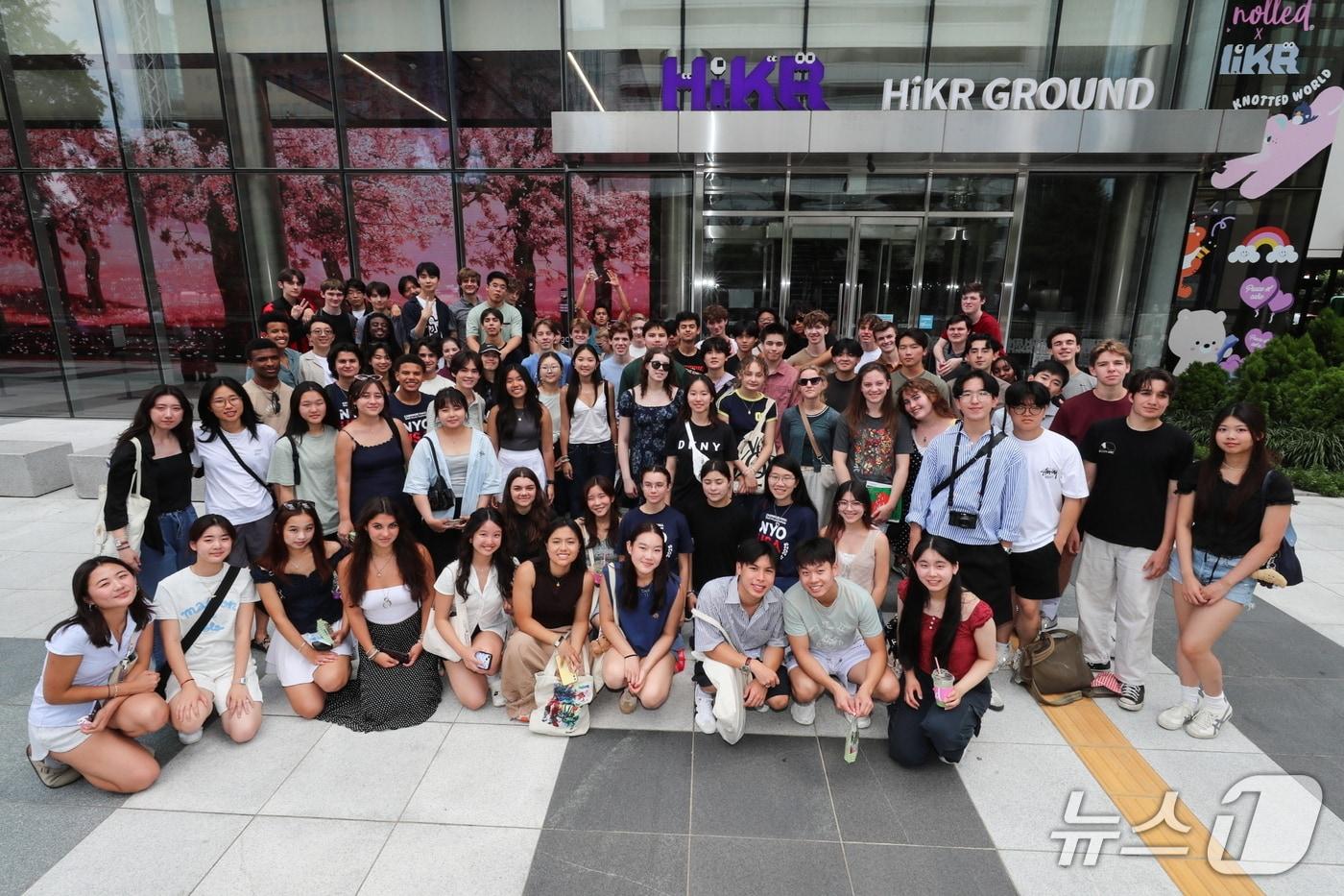 내셔널 유스 오케스트라 단원의 K-컬처 체험 현<strong>장 </strong>(한국관광공사 제공)