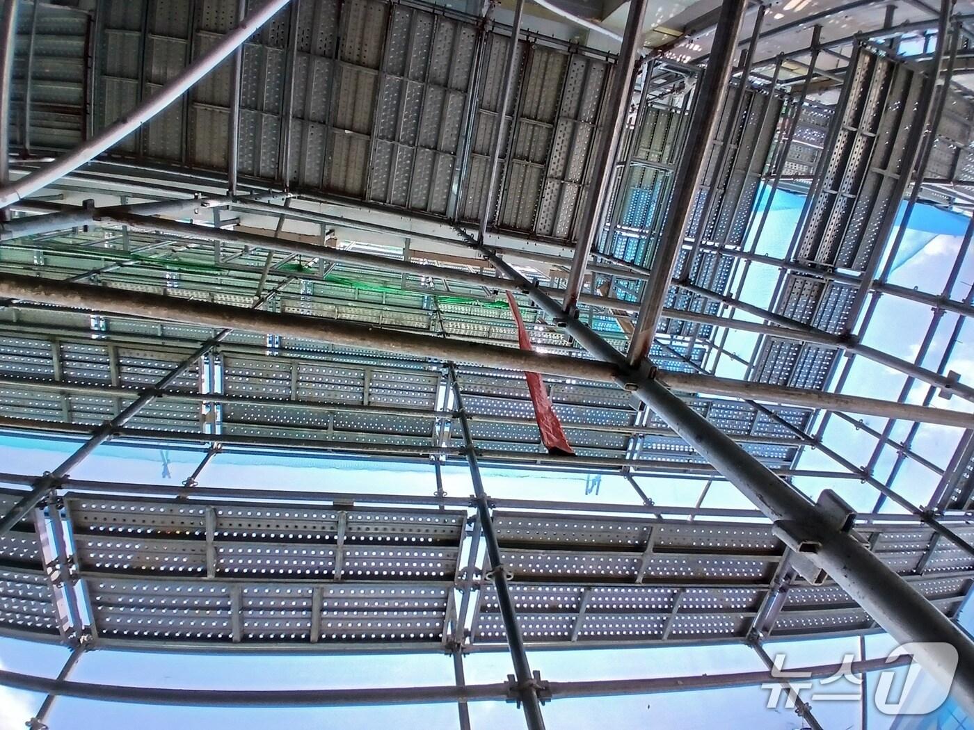 본문 이미지 - 완주 추락사고 현장.&#40;전북소방본부 제공. 재판매 및 DB금지&#41;