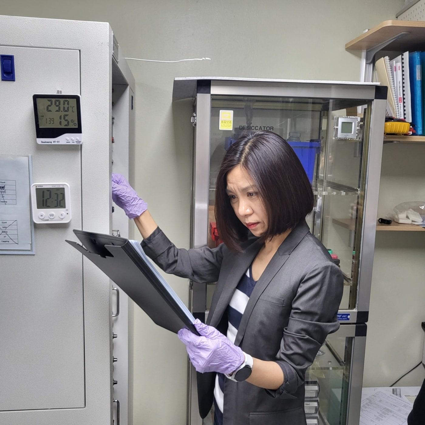 본문 이미지 - 정명화 서강대 물리학과 교수&#40;과기정통부 제공&#41;