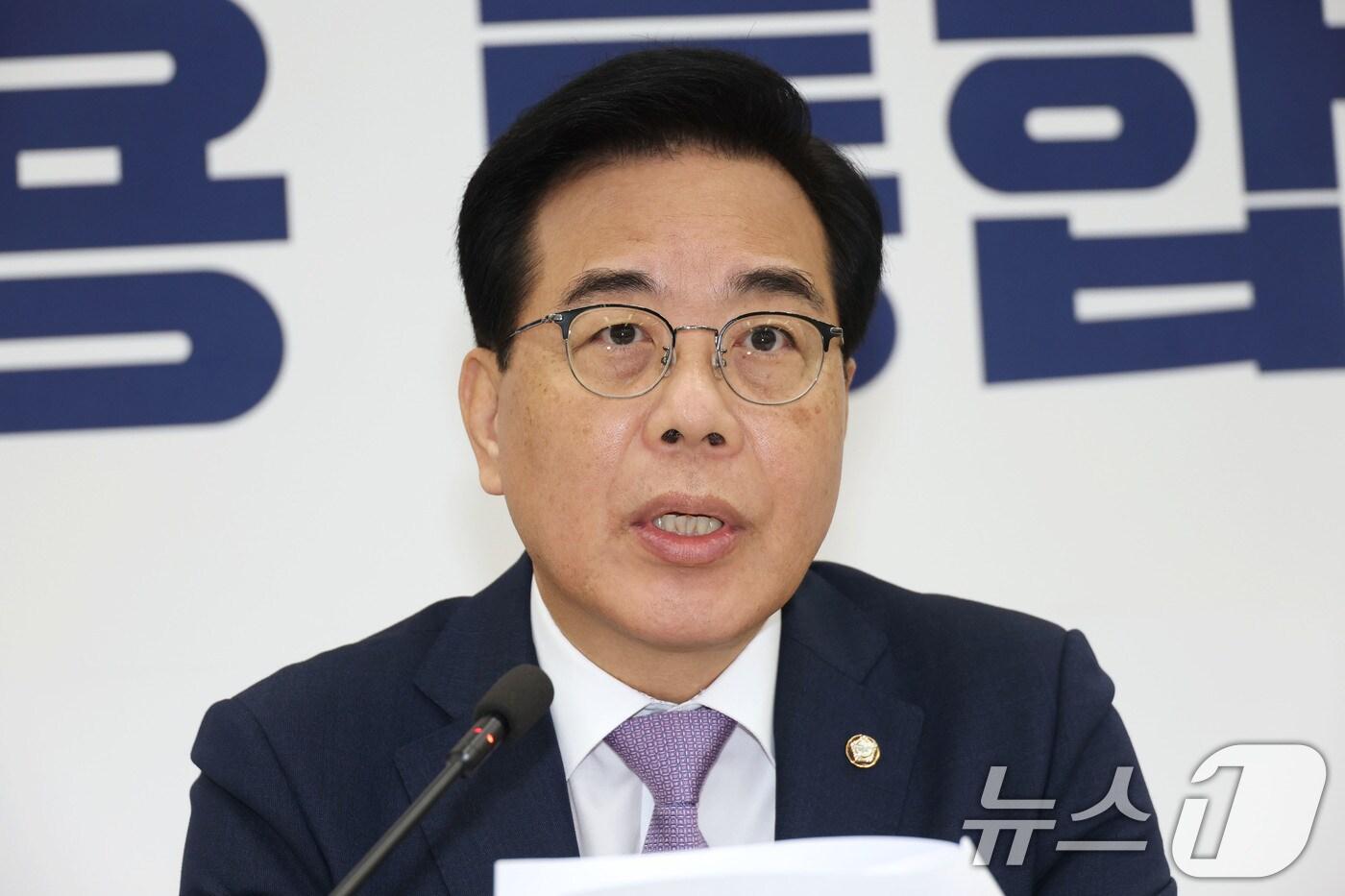 송언석 국민의힘 비상대책위원장 겸 원내대표가 6일 오전 서울 여의도 국회에서 현안 관련 기자간담회를 하고 있다. 2025.8.6/뉴스1 ⓒ News1 이광호 기자