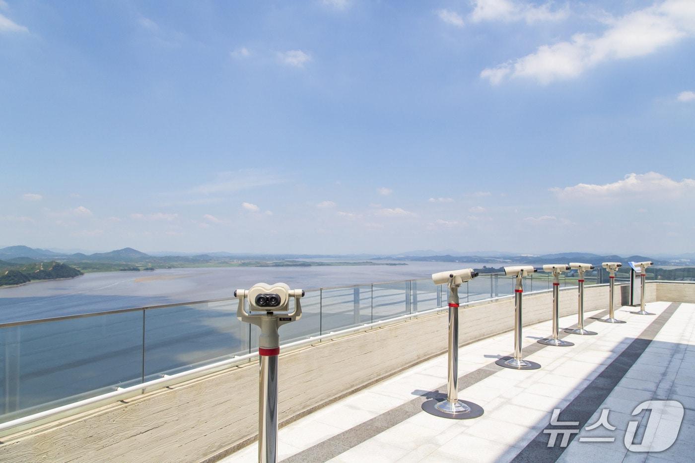 경기 김포시 애기봉평화생태공원 조강전망대(김포시 제공.재판매 및 DB금지)