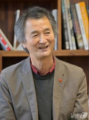 본문 이미지 - 김수열 시인 