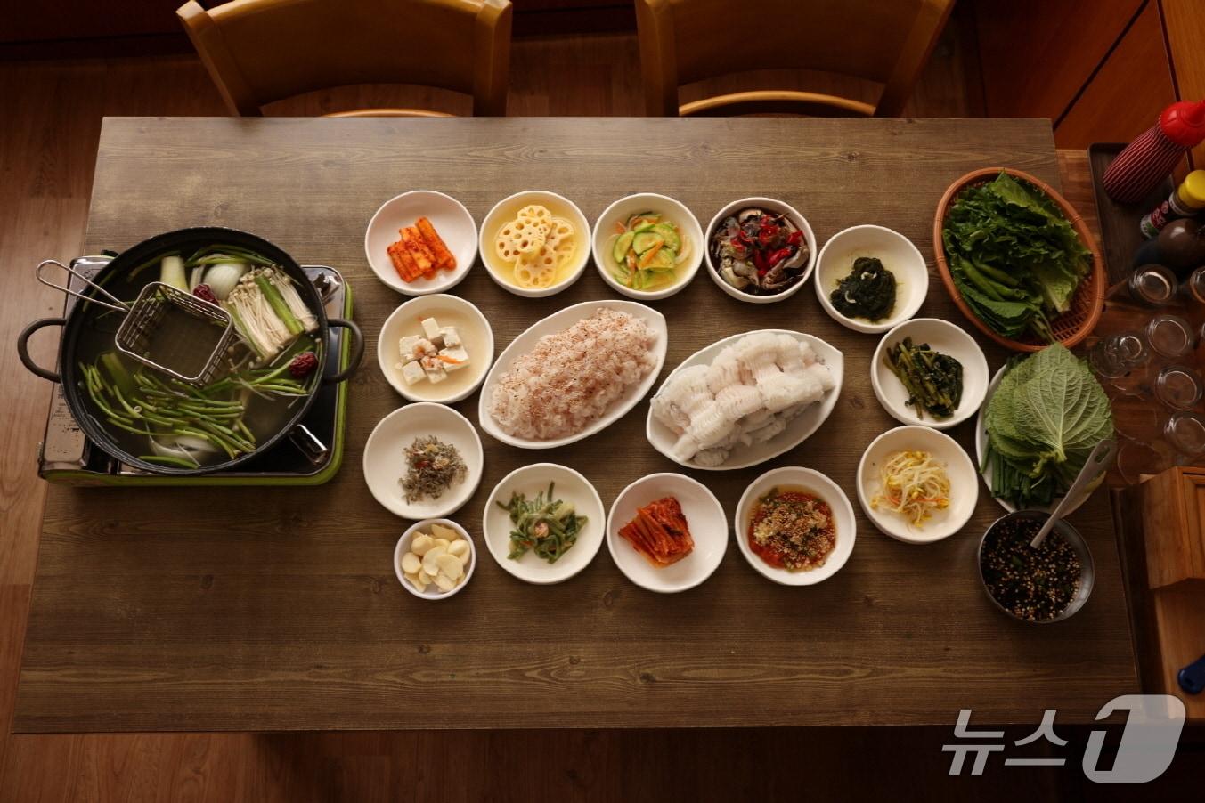 본문 이미지 - 갯장어 요리.(전남도 제공. 재판매 및 DB금지) 2025.8.7/뉴스1