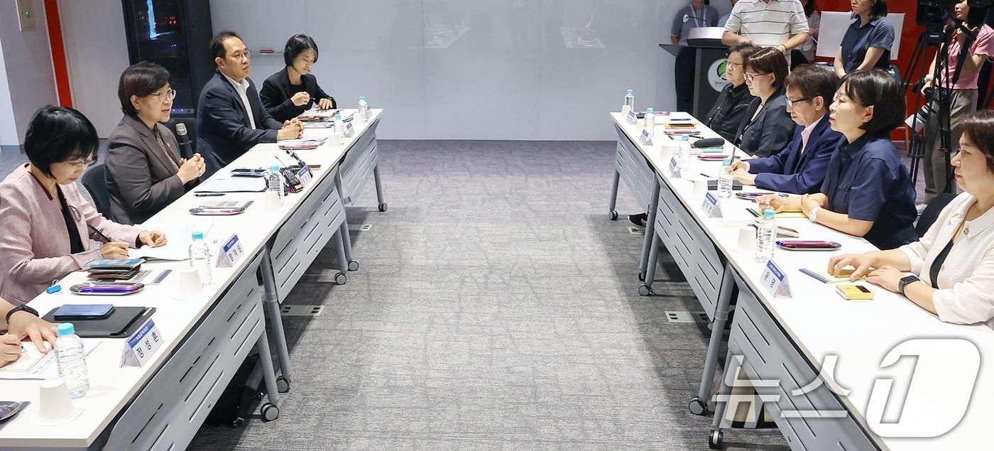 지난 8월 7일 정은경 보건복지부 장관이 7일 오후 서울 강남구 삼성생명 일원동 빌딩에서 열린 '환자·소비자단체 현장 간담회'. 2025.8.7/뉴스1 ⓒ News1 민경석 기자