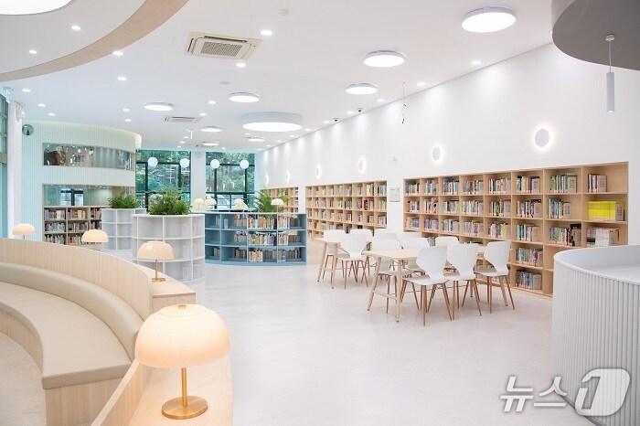 본문 이미지 - 금정구 금정도서관, 어린이 복합문화공간 '들락날락' 내부 모습.(금정구청 제공. 재판매 및 DB금지)