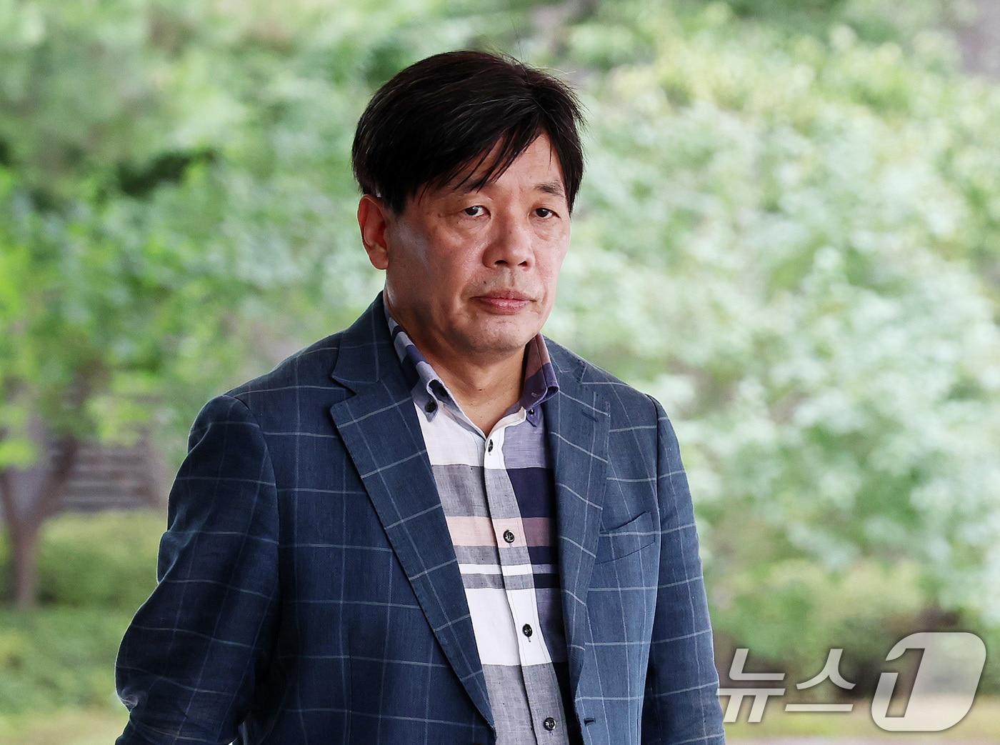 본문 이미지 - 조선호 전 경기도소방재난본부장이 8일 오전 내란특검이 자리한 서울 서초동 서울고등검찰청에서 참고인 조사를 받기 위해 출석하고 있다. 2025.8.8/뉴스1 ⓒ News1 구윤성 기자