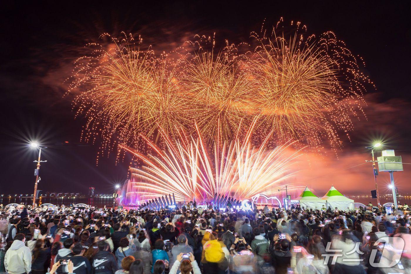 목포해상w쇼 모습.&#40;목포시 제공. 재판매 및 DB금지&#41; 2025.8.8/뉴스1