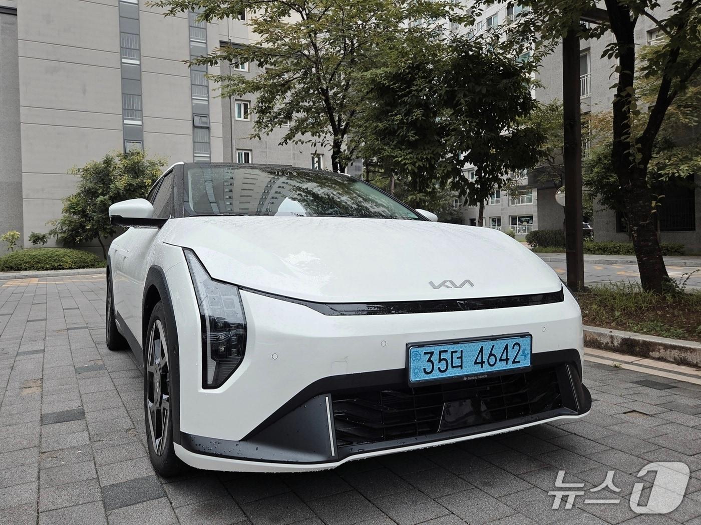 본문 이미지 - 기아 EV4 ⓒ News1 박기범 기자 