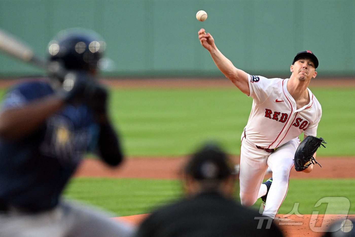 오른손 투수 워커 뷸러가 필라델피아 필리스와 마이너리그 계약을 맺었다. ⓒ AFP=뉴스1
