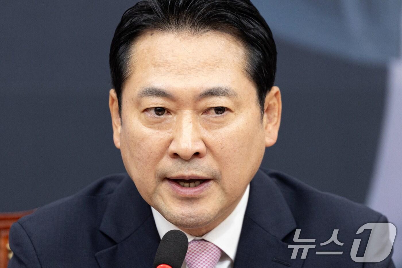 장동혁 국민의힘 대표가 1일 오전 서울 여의도 국회에서 열린 최고위원회의에서 모두발언하고 있다. ⓒ News1 이승배 기자